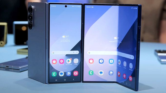 Samsung Z Fold 6 bản Hàn hiển thị chân thật