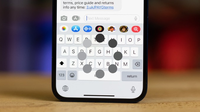 iPhone 16 bị lỗi tin nhắn bị treo khi nhận ký tự lạ