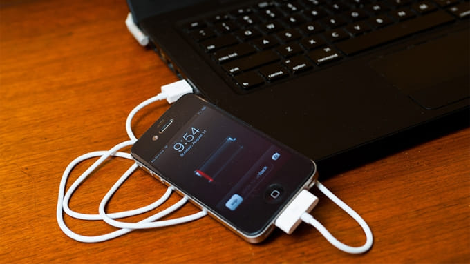 Không sạc pin iPhone qua cổng USB máy tính