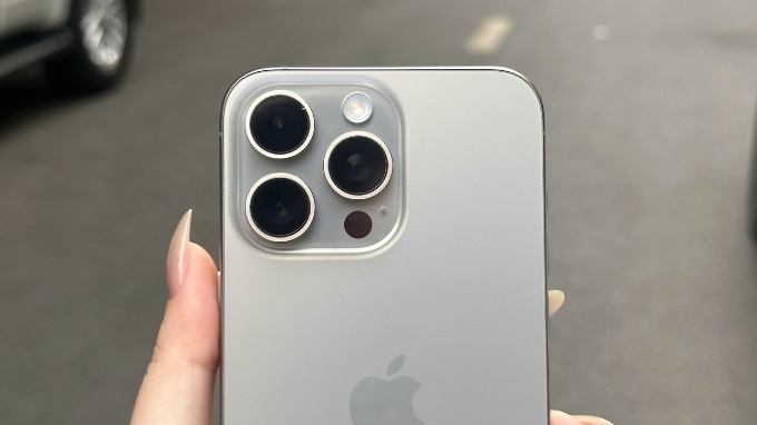 Hệ thống camera zoom quang học 5x chuyên nghiệp