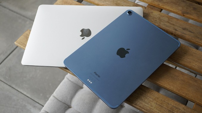 Có nên mua MacBook và iPad ở thời điểm hiện tại?