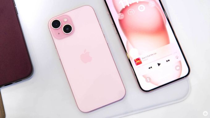 Đánh giá bản iPhone 15 tiêu chuẩn