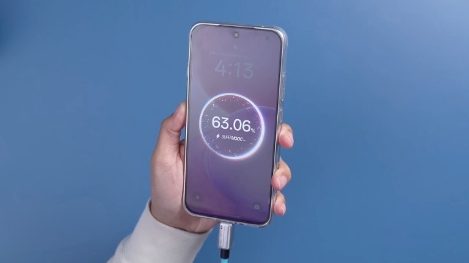 OPPO Reno16 F 5G còn hỗ trợ công nghệ sạc nhanh SUPERVOOC 80W
