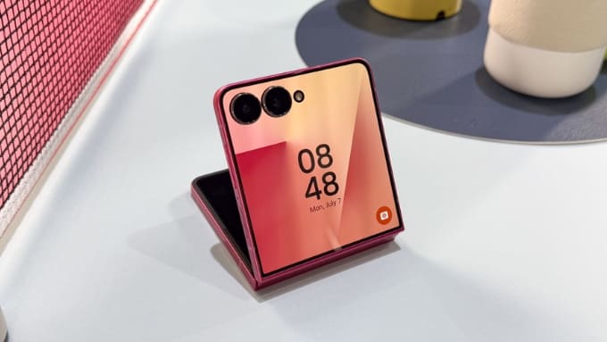 Galaxy Z Flip 7 là lựa chọn nổi bật khi nhắc đến điện thoại Samsung đáng mua nhất