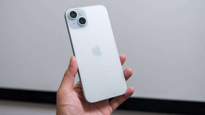 iPhone 15 nặng bao nhiêu gam