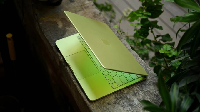 MacBook Neo xử lý trơn tru mọi tác vụ văn phòng từ cơ bản đến nâng cao như soạn thảo tiểu luận