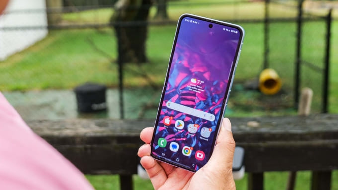 Samsung Galaxy Z Flip 8 có gì mới và giá bao nhiêu