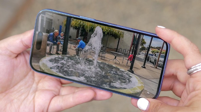iPhone 16 tiêu chuẩn sở hữu màn hình kích thước nhỏ hơn