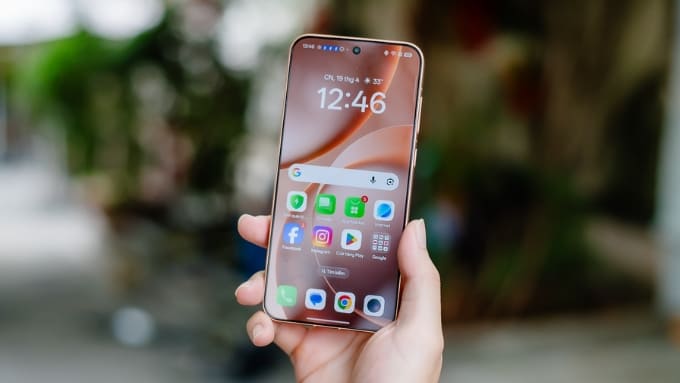 OPPO Find X9s được trang bị tấm nền AMOLED 6.59 inch