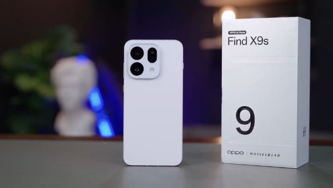 OPPO Find X9s sở hữu kích thước khoảng 157 x 73.9 x 8 mm