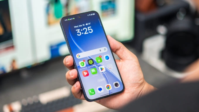 OPPO Reno15 được trang bị màn hình 6.59 inch