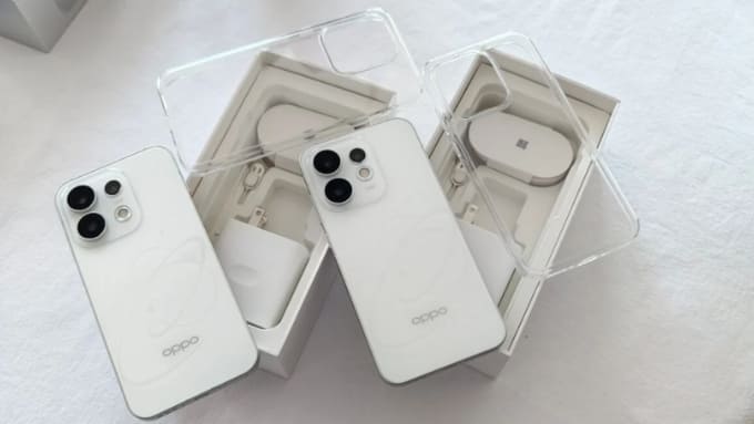 Cả 2 có kích thước gần như tương đồng