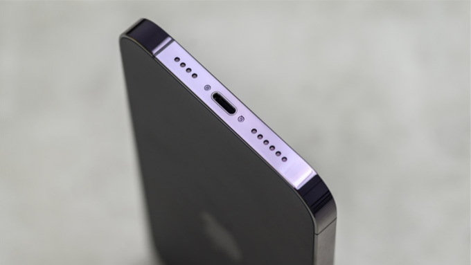 So sánh Xiaomi 13 Ultra và iPhone 14 Pro Max về pin