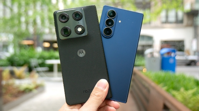 Tổng quan về Motorola Razr Fold và Galaxy Z Fold 7