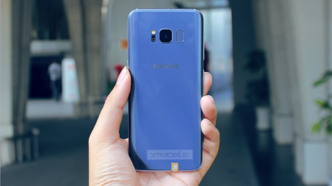 Samsung Galaxy S8 64GB Hàn Quốc nổi bật với thiết kế kim loại nguyên khối kết hợp với 2 mặt kính