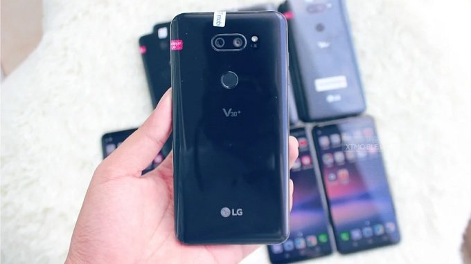 LG V30 Plus có tên logo V30+ ở mặt lưng