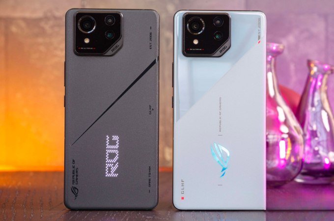 Thiết kế mới lạ của ROG Phone 8 (bên phải) và ROG Phone 8 Pro (bên trái)