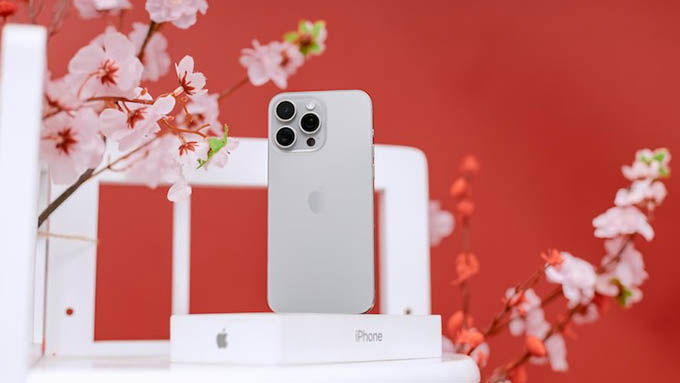 Mua iPhone 15 sau Tết