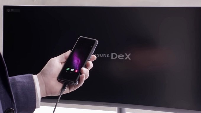Samsung Galaxy Fold cũng có thể kết nối với Samsung DeX