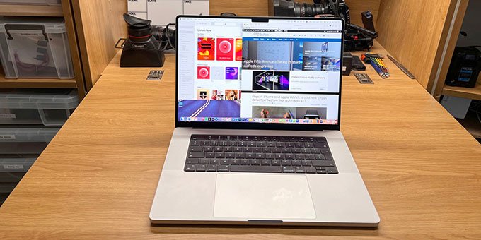 MacBook Air nên có kích thước lớn hơn như 16 inch, đay là lí do 1
