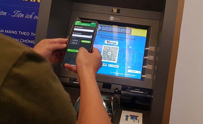 Rút tiền ATM bằng mã QR không cần thẻ có an toàn không?