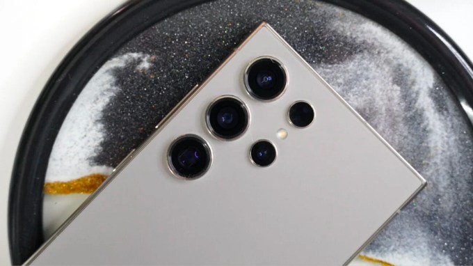 Mô-đun camera trên Galaxy S24 Ultra