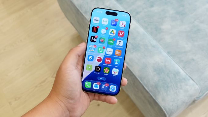 Màn hình iPhone 17