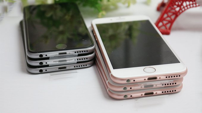 iPhone 6s, iPhone 6s Plus cũng bán chạy hơn iPhone 8 và iPhone 8 Plus