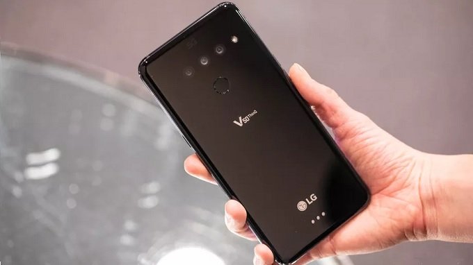 LG V50 ThinQ 5G bền bỉ nhất trong 3 smartphone 5G