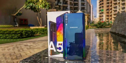 ​Có nên mua Galaxy A50 chính hãng? Bỏ ra 7 triệu để nhận được gì?