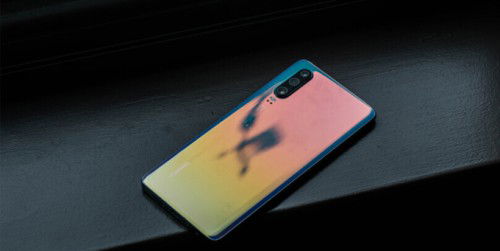 Huawei P30 ra mắt: 4 camera, cảm biến vân tay trong màn hình phẳng