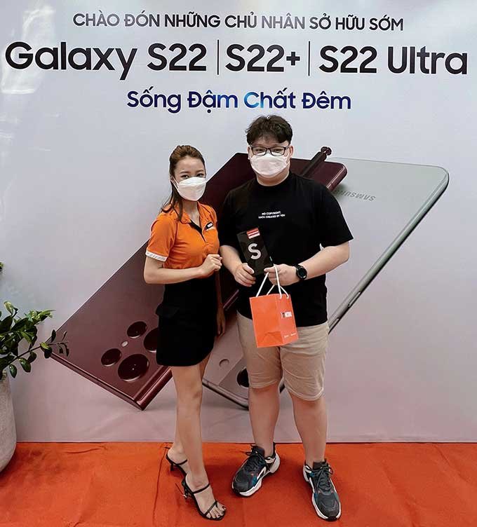 Những vị khách đầu tiên sở hữu sớm Samsung Galaxy S22 Series ngày hôm qua