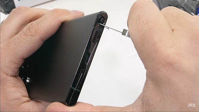 Kiểm tra độ bền của Samsung Galaxy S22 Ultra, thử nghiệm chống xước