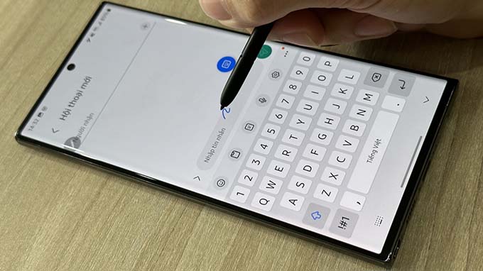 Bút S-Pen trên Galaxy S23 Ultra