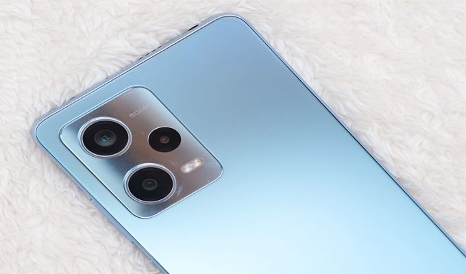 Redmi Note 12 Pro có bộ camera chụp hình tốt kể cả ở điều kiện thiếu tối