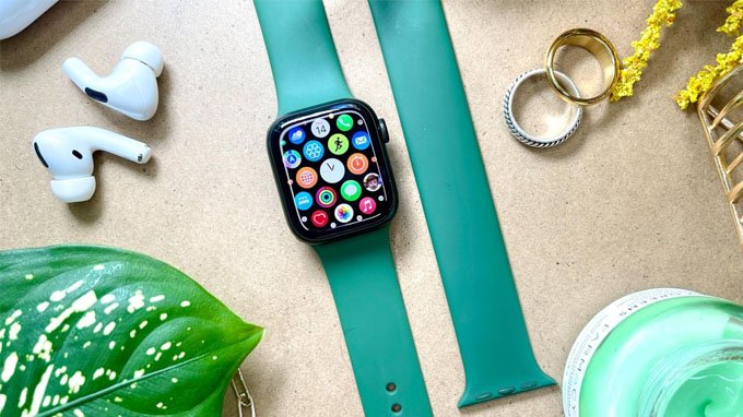 Apple Watch 9 có thể sử dụng màn hình MicroLED