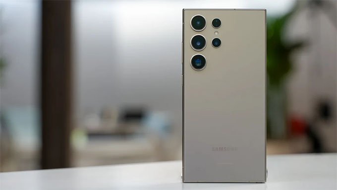 Samsung Galaxy S24 Ultra đi kèm với thiết kế phẳng hơn