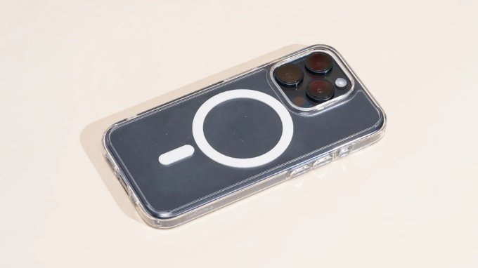 Ốp lưng iPhone 15 Pro Max Spigen Crystal Magfit 