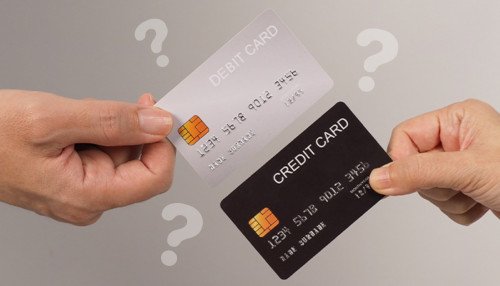 Phân biệt thẻ tín dụng và thẻ ghi nợ: Nên chọn thẻ nào?