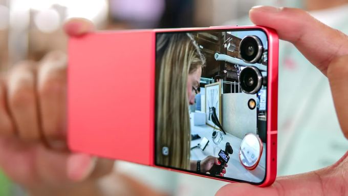 camera-samsung-galaxy-z-flip-7-xtmobile