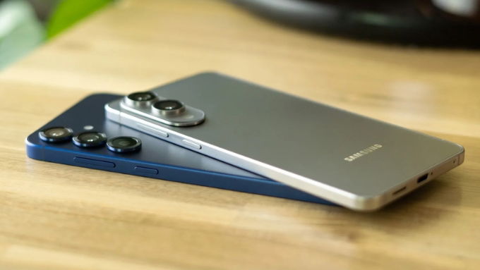 Samsung loại bỏ Galaxy S Plus để nhường chỗ cho Galaxy S Edge