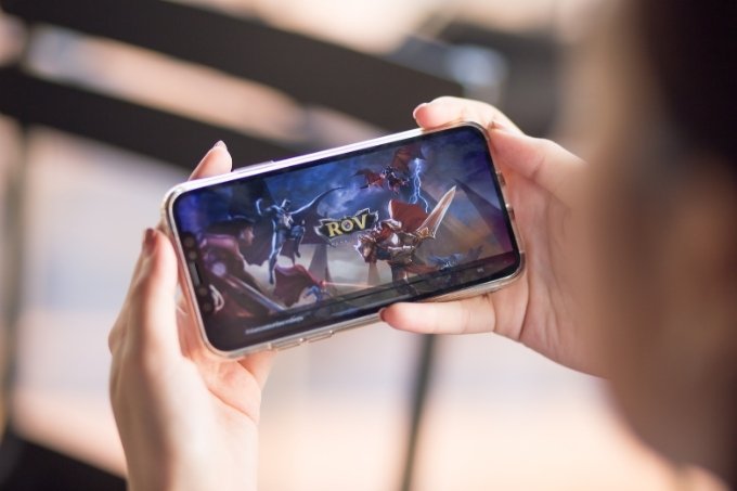 Hiệu năng iPhone 11 khi chạy iOS 26