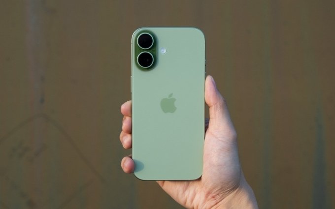 iPhone 18 tiêu chuẩn có thể ra mắt muộn
