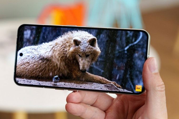 So sánh Nothing Phone (3) và iQOO 13 về màn hình