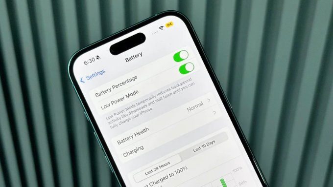 So sánh iPhone 17 và Google Pixel 10 về pin sạc