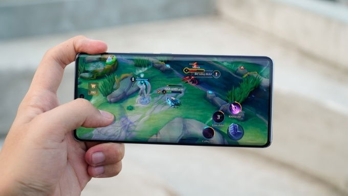 So sánh Snapdragon 7 Gen 3 và Dimensity 7400 về điểm chuẩn