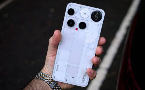 Đánh giá Nothing Phone (3)