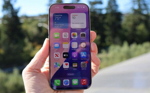 Vì sao iPhone tự giảm độ sáng? Nguyên nhân và cách khắc phục