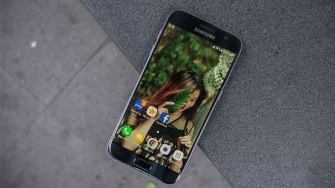 Galaxy J7 Pro sở hữu dung lượng pin vượt xa đối thủ