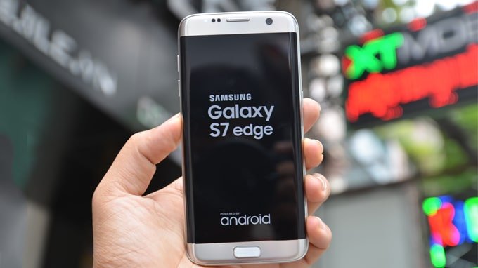  Galaxy S7 Edge còn sở hữu viên pin cực khủng 3.600 mAh 